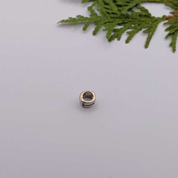 ✨️ Silver "T" monogram charm for Pandora-Style Bracelet 🍀3 for $15 - - Picture 2 of 3